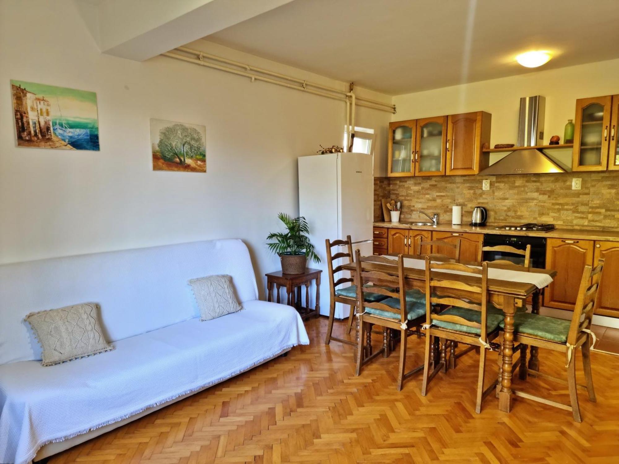 Apartment Merica Омиш Экстерьер фото
